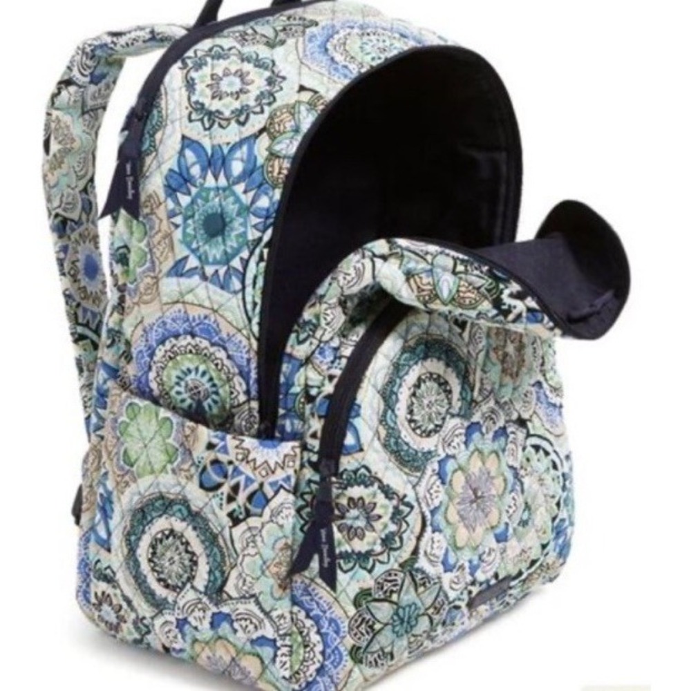 Vera Bradley Essential Large Backpack Laptop Pocket NWT Sketched Medallion - Picture 2 of 7